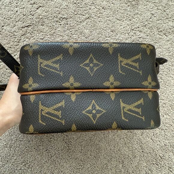 Authentic Louis Vuitton Monogram Amazon Shoulder Crossbody Bag Brown Unisex - Picture 8 of 8